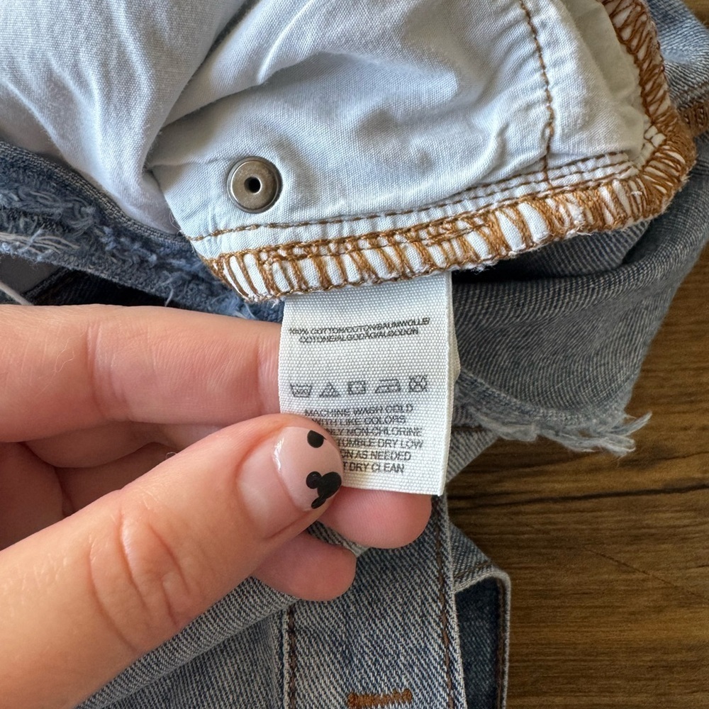 Free People Distressed Denim Shorts Size 29 - Picture 10 of 11
